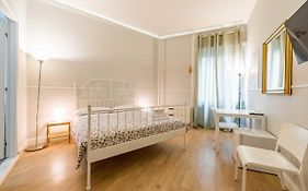 Un Attimo A Roma B&B